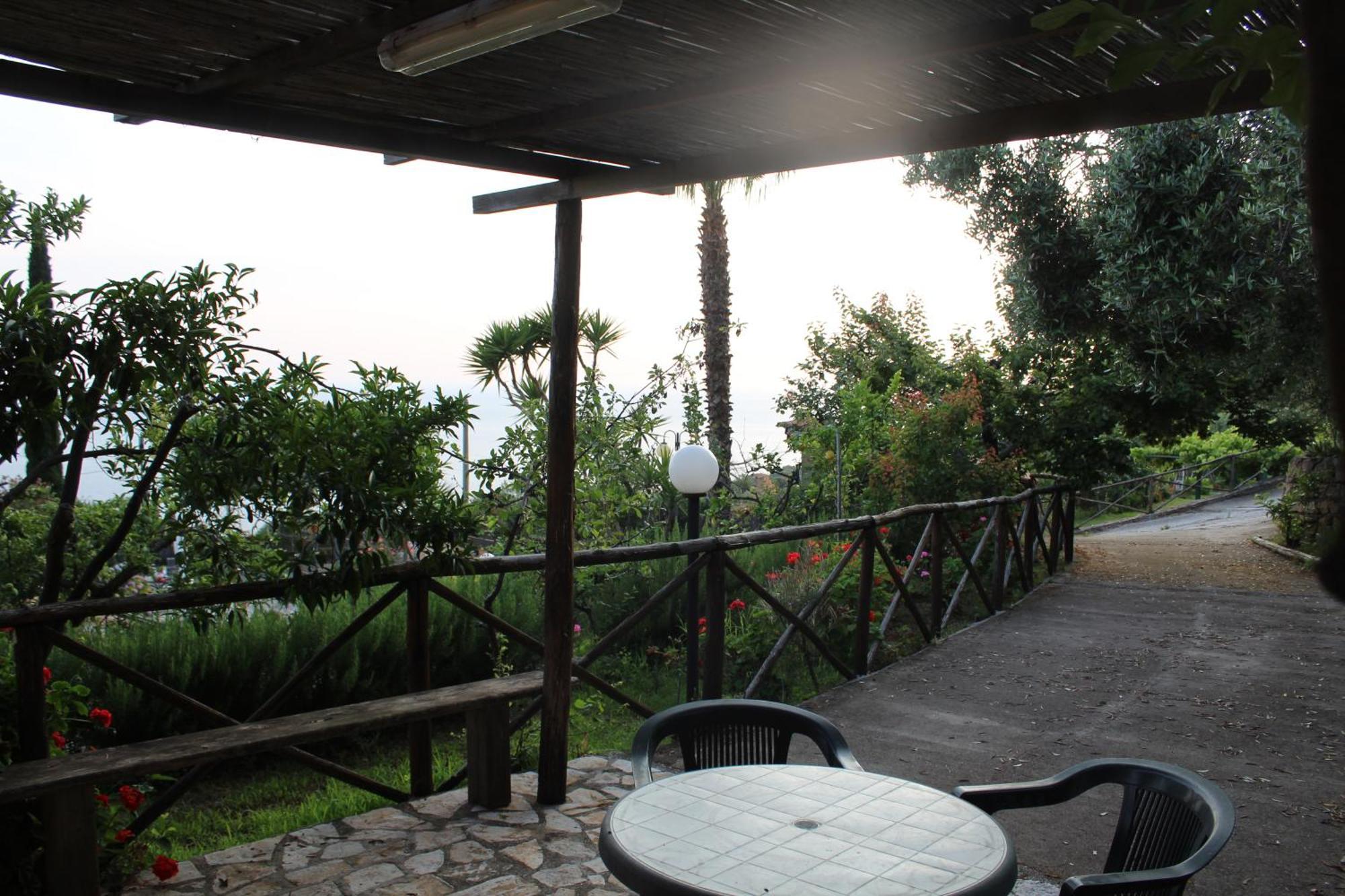Villa Incanto B&B คาปริโอลิ ภายนอก รูปภาพ